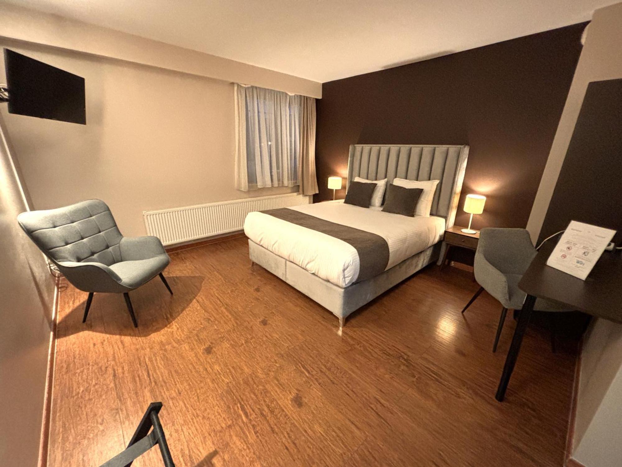 Escale Hotel Saint-Gilles Kültér fotó