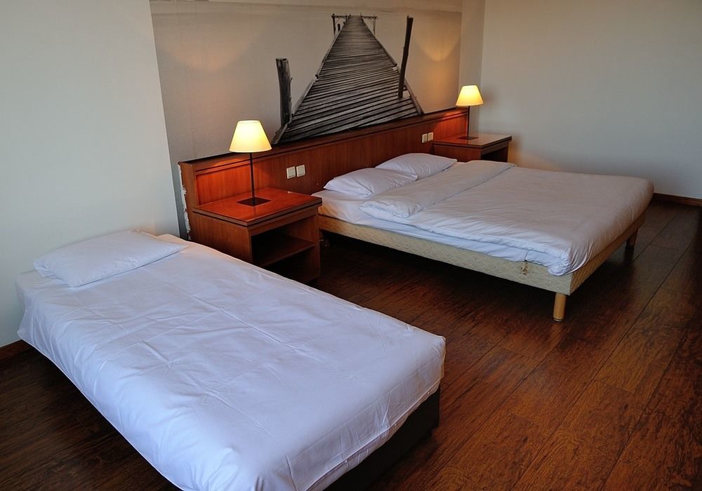 Escale Hotel Saint-Gilles Kültér fotó